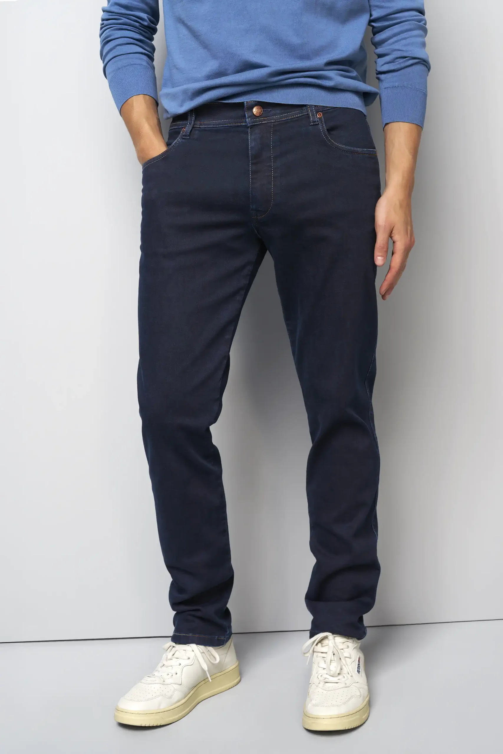 Super Stretch Dark Denim • Five (6288)